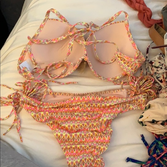 Bright bikini 2 pc set - Picture 2 of 2